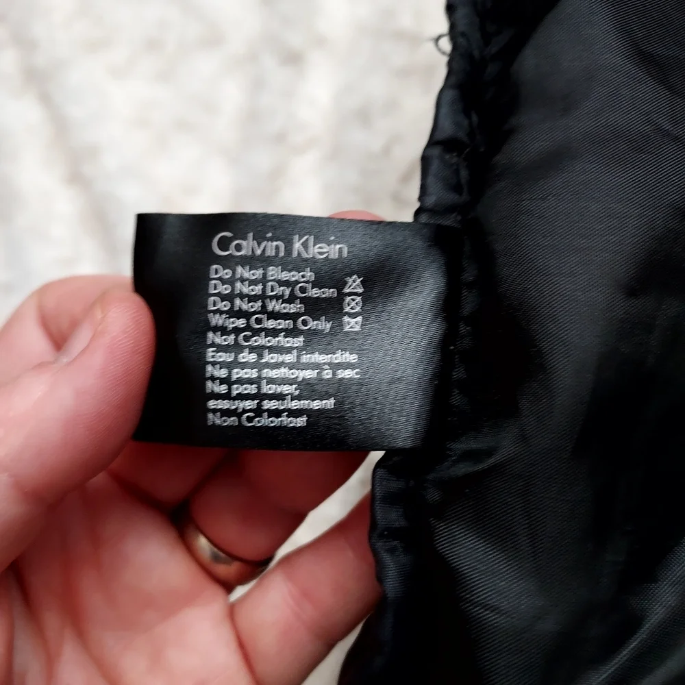 Calvin Klein large lightweight black duffle Carry On travel tote bag